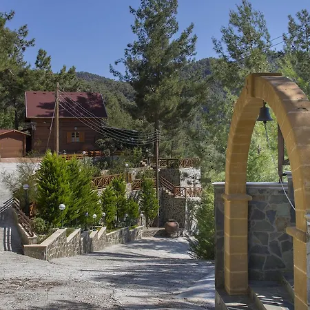 Alpstuga Ricky Near Troodos