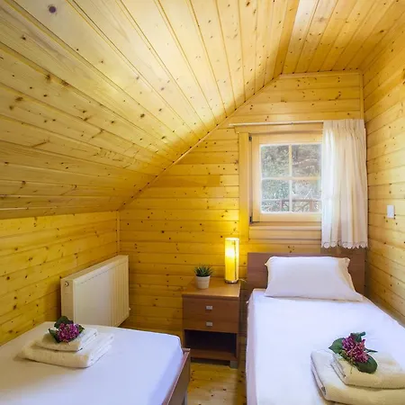 Chalet Ricky Near Troodos Spilia