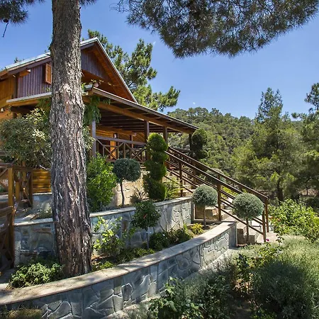Chalet Ricky Near Troodos Spilia