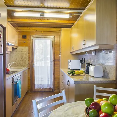 Ricky Near Troodos * Spilia