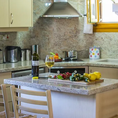 Chalet Ricky Near Troodos *