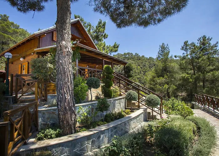 בקתה Ricky Near Troodos Spilia