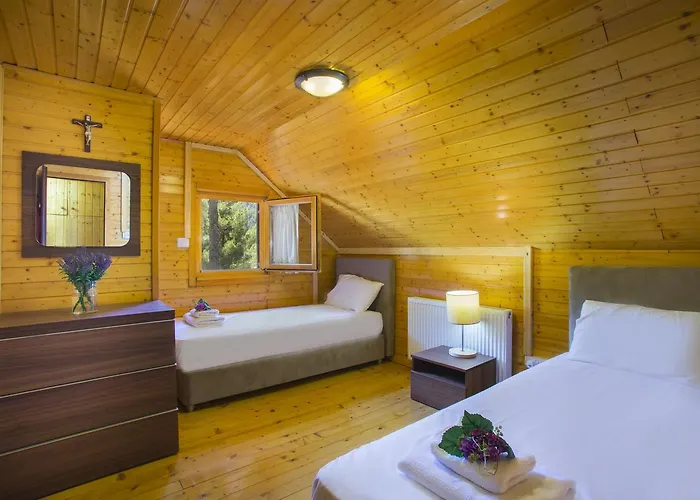 בקתה Ricky Near Troodos Spilia