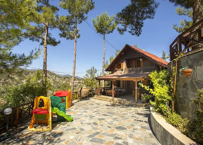 בקתה Ricky Near Troodos *