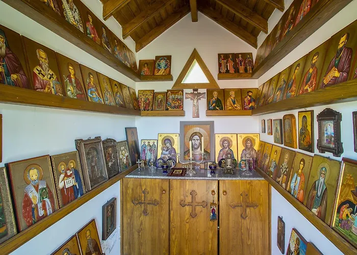 シャレー Ricky Near Troodos